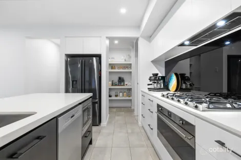 Property photo of 32 Black Swan Circuit Maroochy River QLD 4561