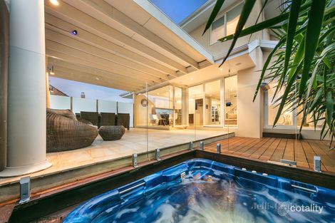 Property photo of 1/129 Kilby Road Kew East VIC 3102