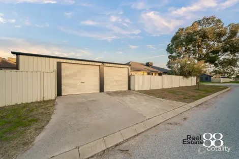 Property photo of 2 Merida Turn Seville Grove WA 6112