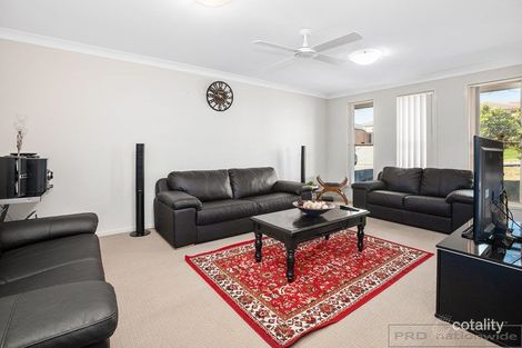 Property photo of 17 Mileham Circuit Rutherford NSW 2320