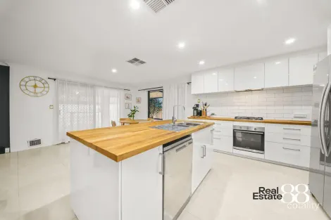Property photo of 2 Merida Turn Seville Grove WA 6112