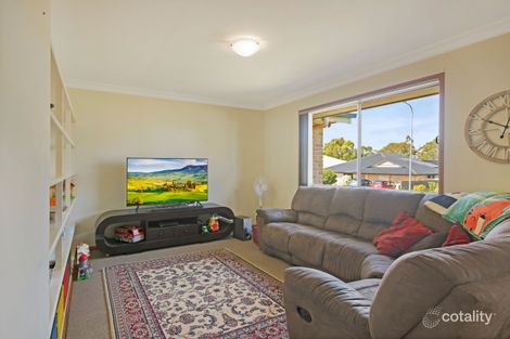 Property photo of 28 Patron Crescent Glenvale QLD 4350