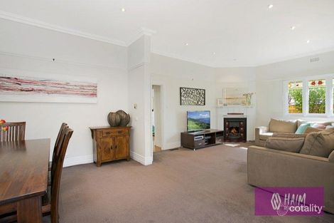 Property photo of 1 Oakleigh Crescent Ormond VIC 3204