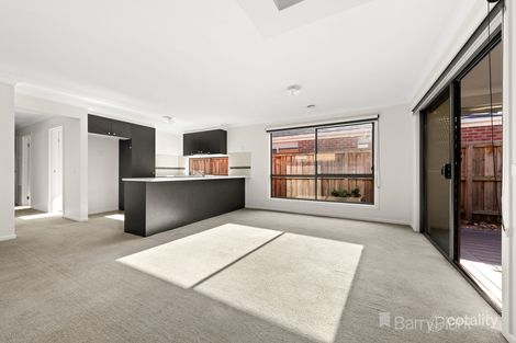 Property photo of 8 Field Street Pakenham VIC 3810