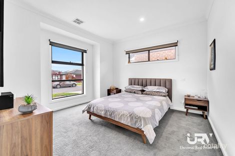 Property photo of 15 Olympic Drive Donnybrook VIC 3064