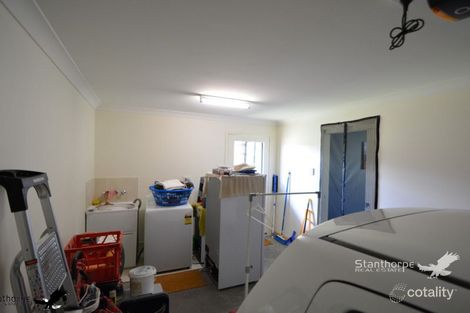 15 Calvert Rd, Glen Aplin, QLD 4381