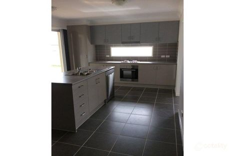Property photo of 10 Carnegie Place Westdale NSW 2340