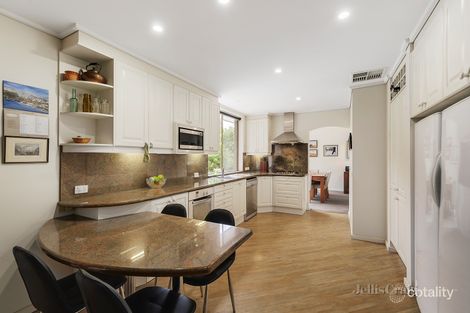 Property photo of 133 Lawrence Road Mount Waverley VIC 3149