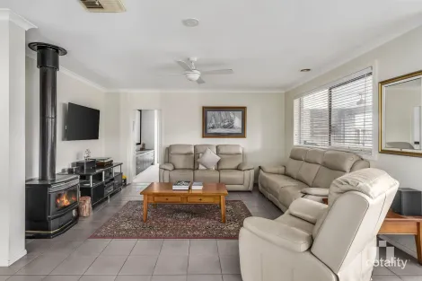 Property photo of 5 Merredin Circuit Doreen VIC 3754