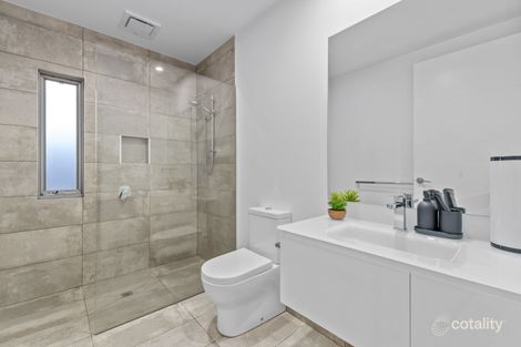 Property photo of 18 Belinda Court South Morang VIC 3752