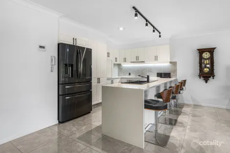 Property photo of 4/6-12 Monterey Keys Drive Helensvale QLD 4212
