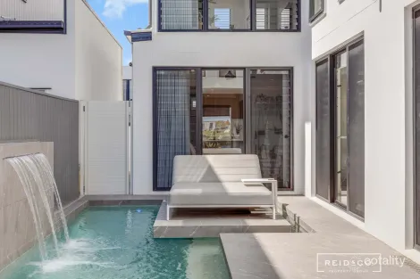 Property photo of 83 Quay Circuit Newport QLD 4020