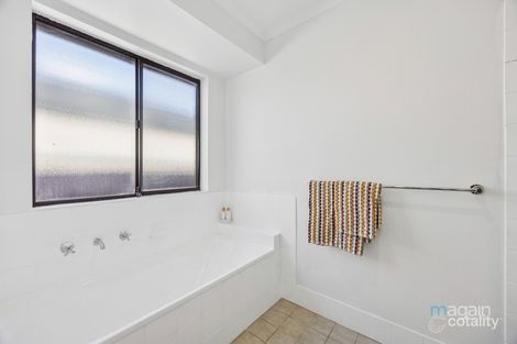 Property photo of 20 Oakhill Crescent Morphett Vale SA 5162