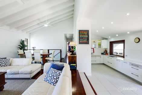 Property photo of 8 Miralie Place Ashmore QLD 4214