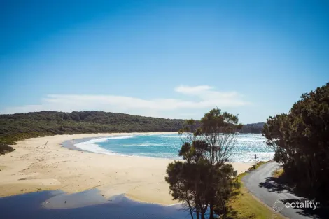 9 Long Point St, Potato Point, NSW 2545