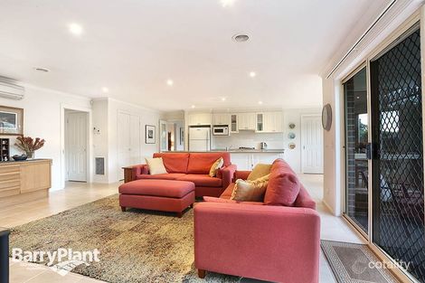 Property photo of 8 Huntingdale Drive Chirnside Park VIC 3116
