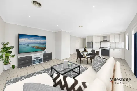 Property photo of 11 Gascoyne Way Truganina VIC 3029