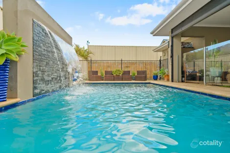 Property photo of 6 Nannup Close Dawesville WA 6211