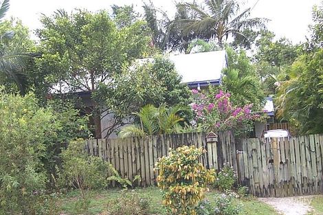 14 Warner St, Manunda, QLD 4870