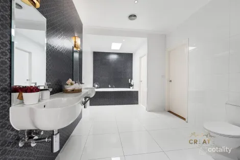 Property photo of 12 Cowper Street Footscray VIC 3011