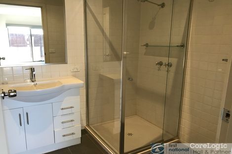 Property photo of 2/7 Baileyana Drive Endeavour Hills VIC 3802