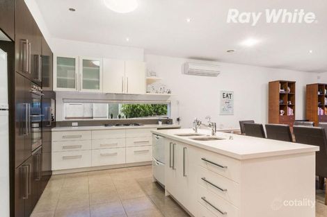 Property photo of 25 Sugarloaf Drive Macleod VIC 3085