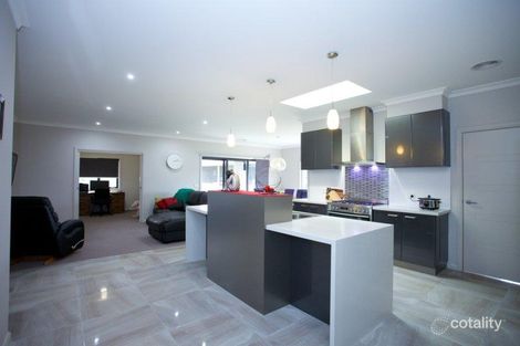 Property photo of 32 Colonial Drive Haven VIC 3401