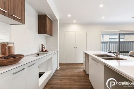 Property photo of 6 Coachella Way Berwick VIC 3806