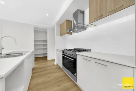 Property photo of 30 Plimsoll Street Mickleham VIC 3064