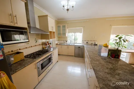 9 Mckim St, Canning Vale, WA 6155