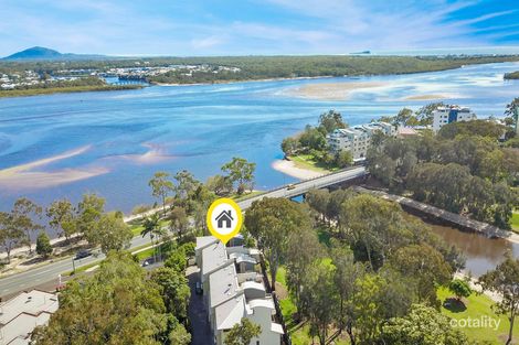 Property photo of 2/3 Bradman Avenue Maroochydore QLD 4558