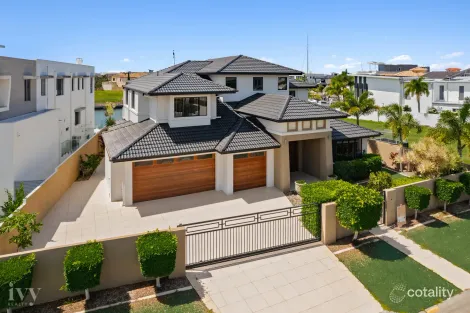 Property photo of 53 Royal Albert Crescent Paradise Point QLD 4216