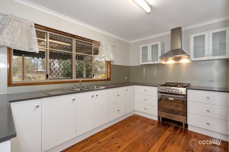 15 Porteus Rd, Withcott, QLD 4352