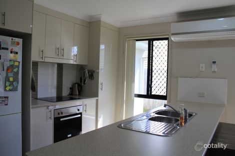 Property photo of 16 Lachlan Lane Hillcrest QLD 4118