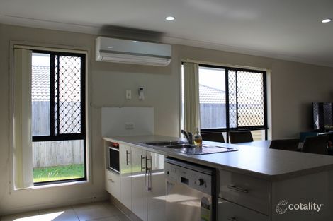 Property photo of 16 Lachlan Lane Hillcrest QLD 4118