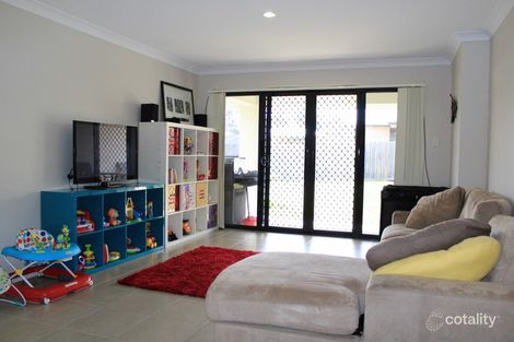 Property photo of 16 Lachlan Lane Hillcrest QLD 4118
