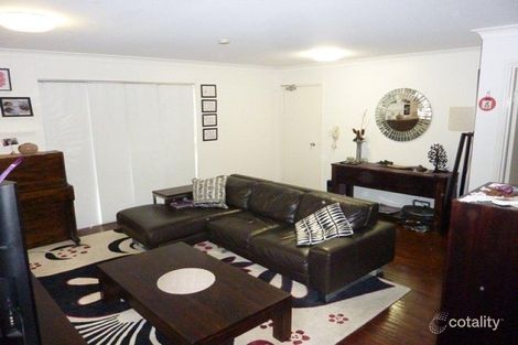 2/27 Rolle St, Holland Park West, QLD 4121