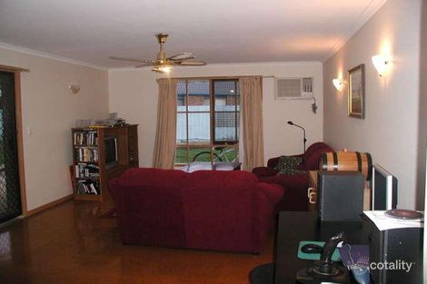 Property photo of 2 Queensbury Way Werribee VIC 3030