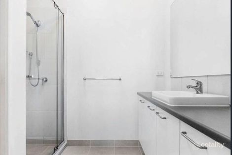 Property photo of 16 Amaroo Walk Werribee VIC 3030