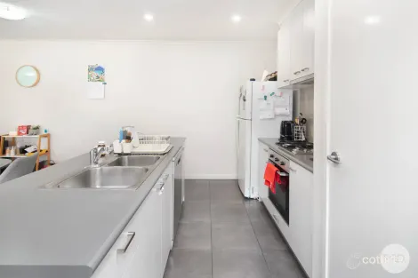 Property photo of 67C Dyson Drive Alfredton VIC 3350