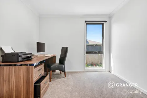 Property photo of 4 Crestwood Drive Rosebud VIC 3939