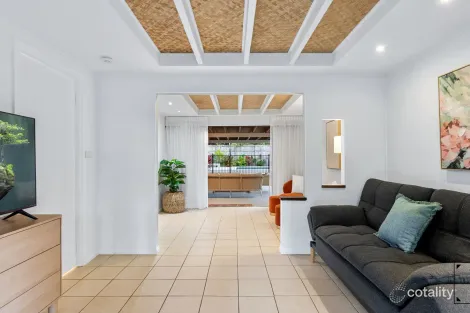 Property photo of 46 Endeavour Road Clifton Beach QLD 4879