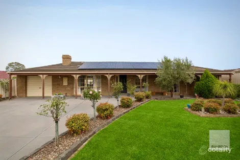 1 Mantaura Ave, Taylors Lakes, VIC 3038