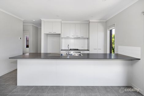 Property photo of 68 Creekstone Drive Alfredton VIC 3350