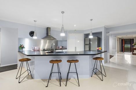 Property photo of 7 Red Wattlebird Crescent Langwarrin VIC 3910