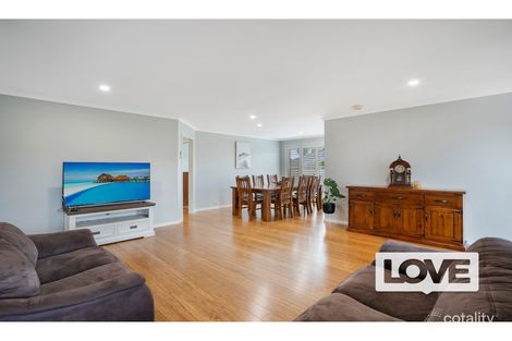 Property photo of 24 Bracken Close Cameron Park NSW 2285