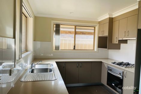 Property photo of 11 Onyx Place Orange NSW 2800