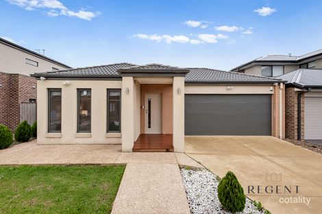 Property photo of 16 Omars Place Narre Warren South VIC 3805