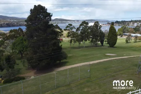 Property photo of 104 Ashbolt Crescent Lutana TAS 7009