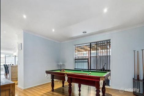 Property photo of 17 Midnight Rise Cranbourne East VIC 3977